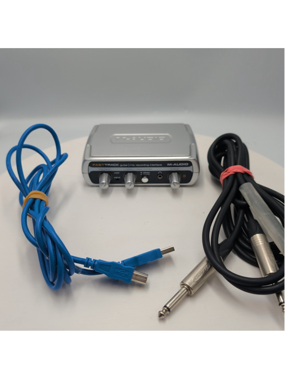 M-Audio Fast Track Guitar Instruments Mic Recording USB Digital Interface Silver